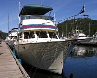 'Velkommen' at Genoa Bay.  Notice the Tollyclub burgee.